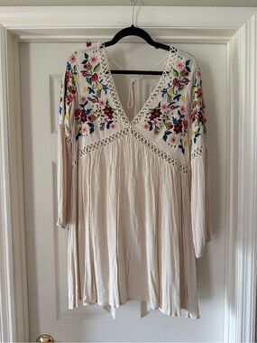 Cream Floral Embroidered V-Neck Women’s Swim Coverup